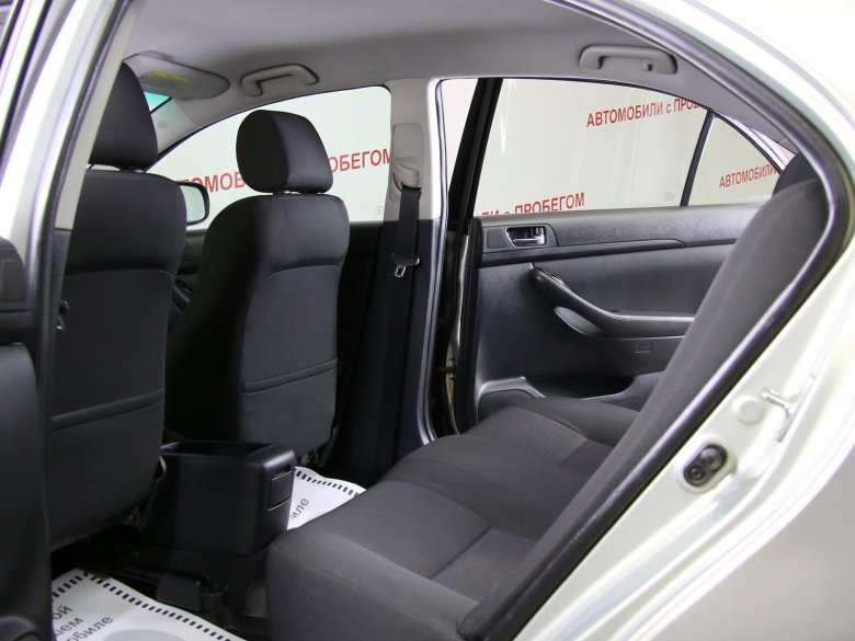 Toyota avensis 1997 2000