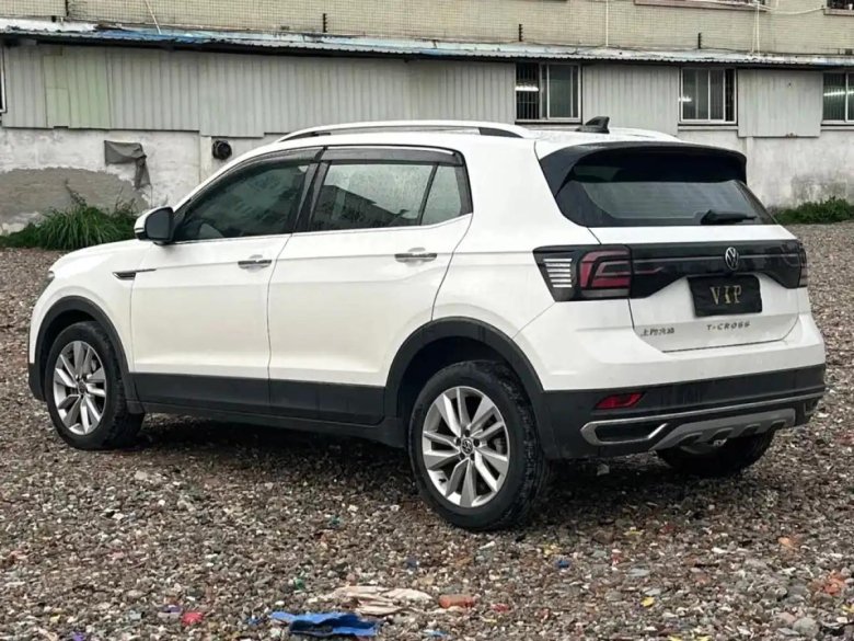 Автомобиль volkswagen