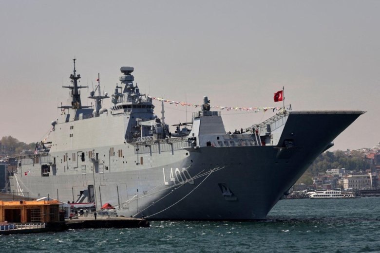 Крупный военный корабль