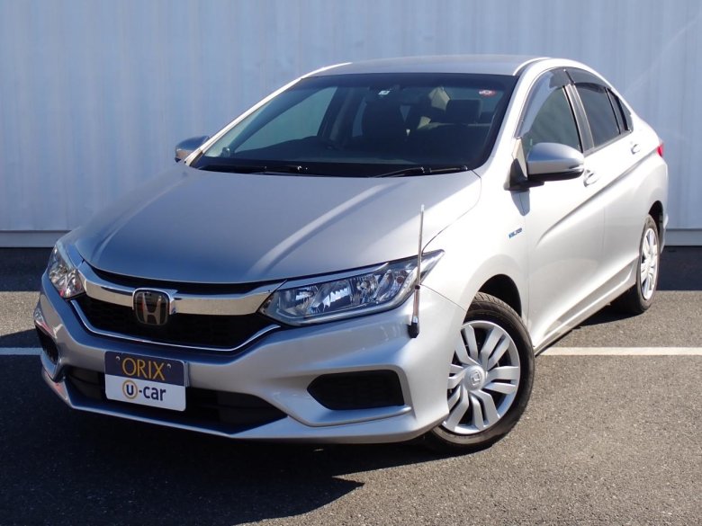 Honda grace 2017 4 wd