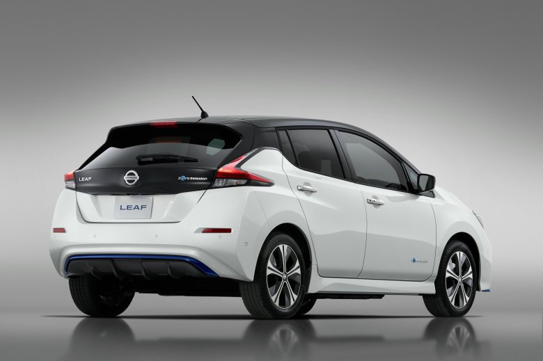 Nissan leaf 2021