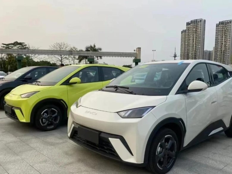 Китайская электромобиль