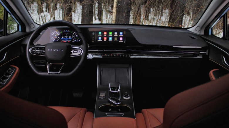 Chery omoda салон