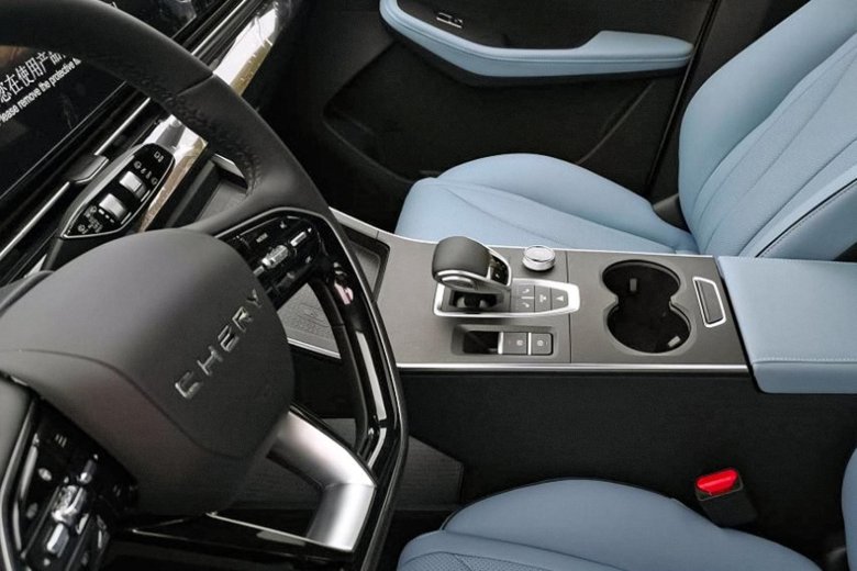 Автомобиль omoda c 5