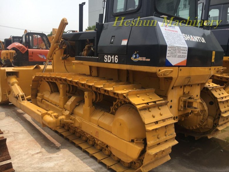 Бульдозер шантуй sd16