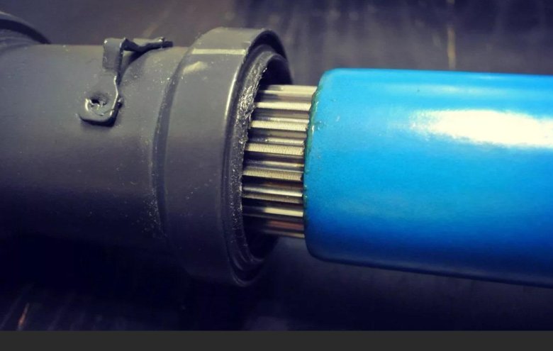 Шлицевое соединение карданного вала