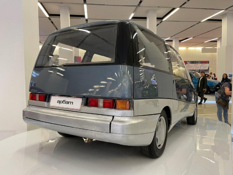 Москвич минивэн