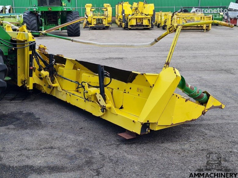 Жатка кукурузная