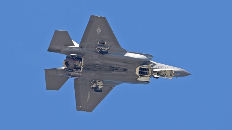 F-35b вертикальный взлёт