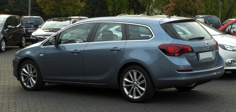 Опель астра спорт турер 2012