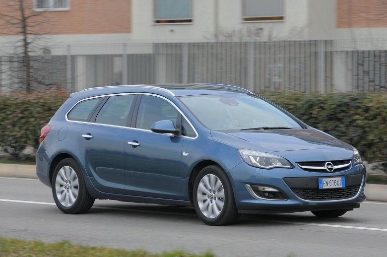 Opel astra j 2012