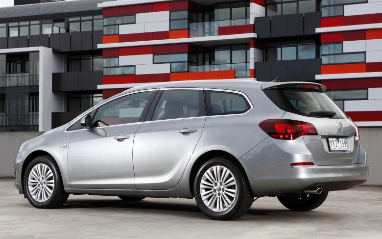 Opel astra универсал 2014