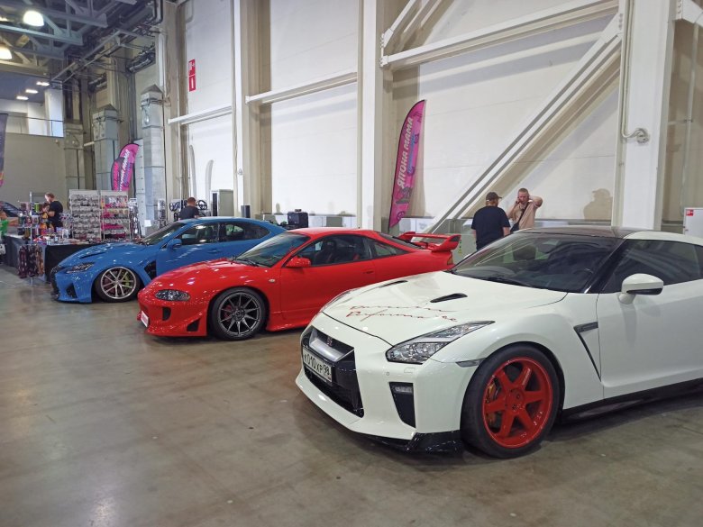 Автомобильная выставка