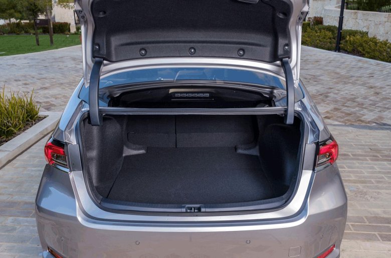 Toyota corolla 2020 багажник