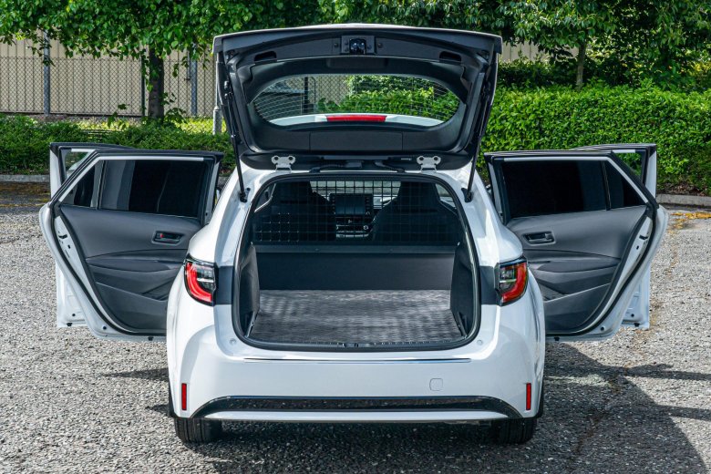 Toyota corolla touring sports