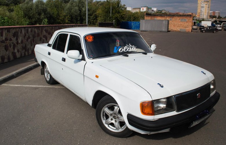 Белая волга 3110