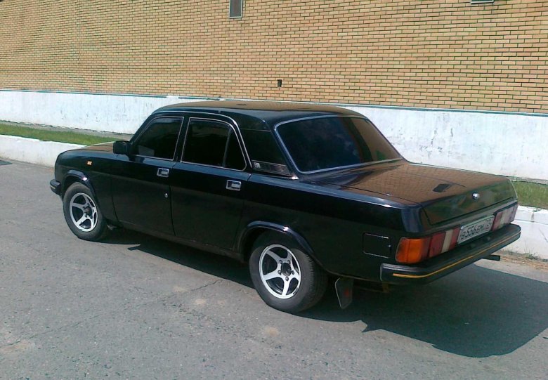 Газ 31029 черная