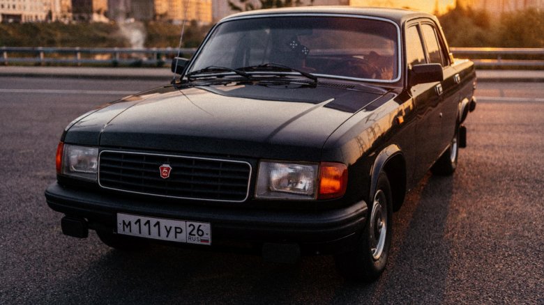 Газ 31029 черная