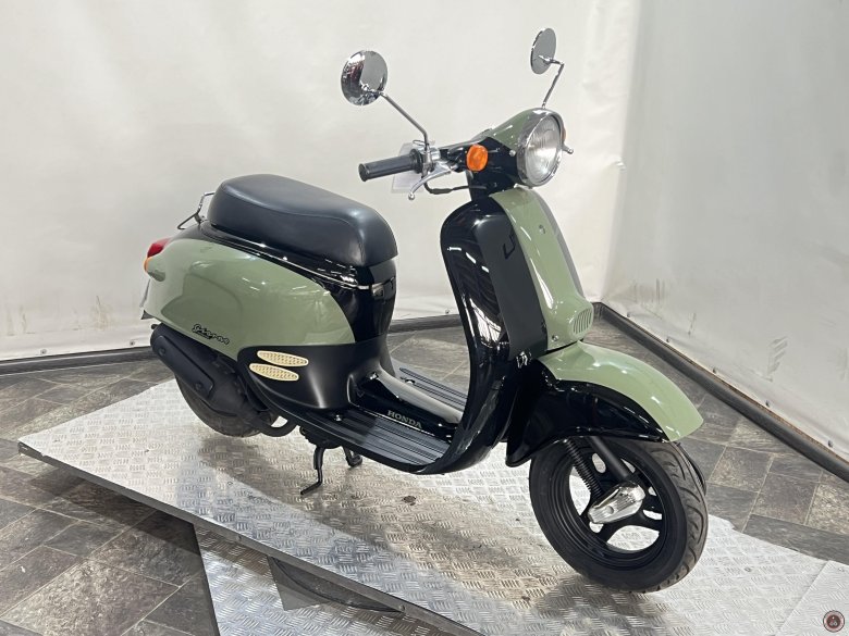 Скутер honda giorno