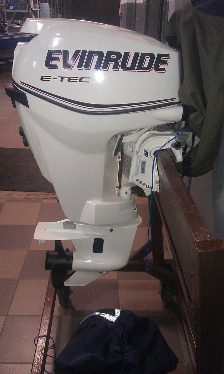 Лодочный мотор