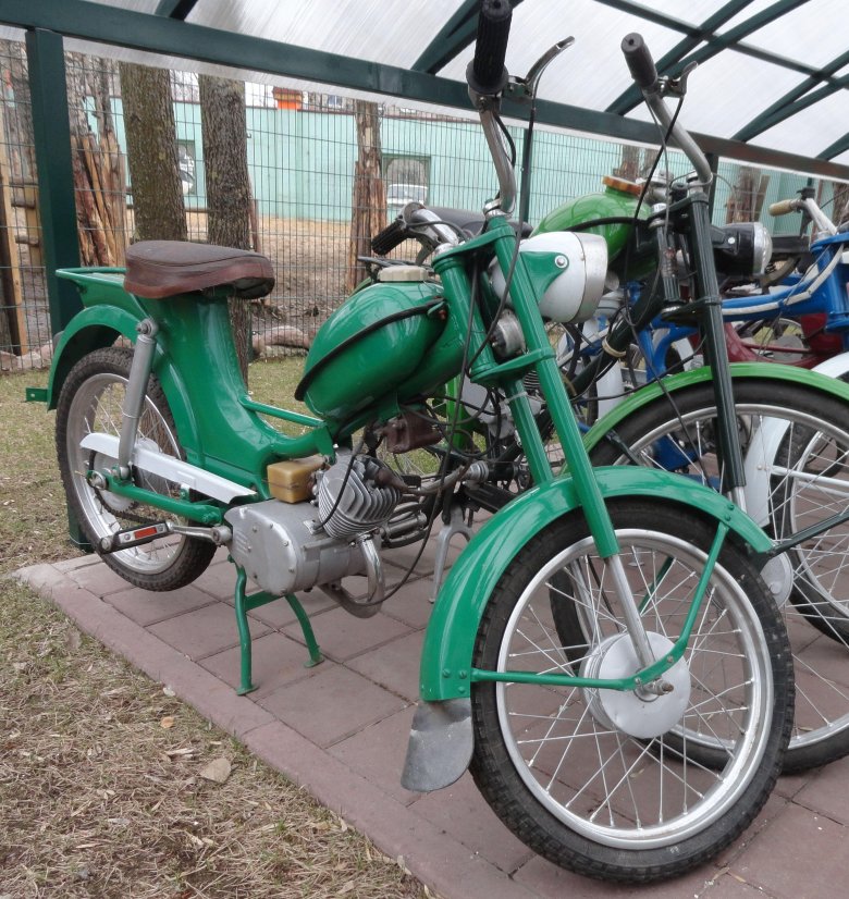 Рига 4 мопед