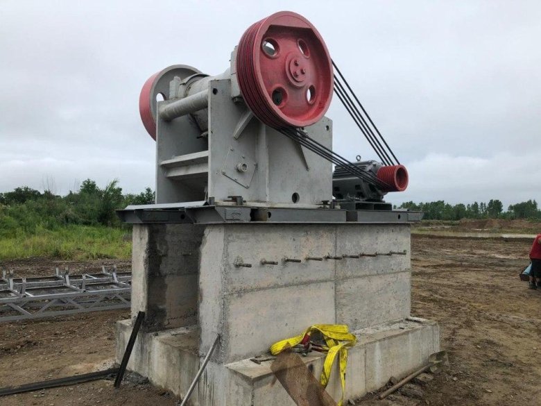 Дробилка щековая смд-741