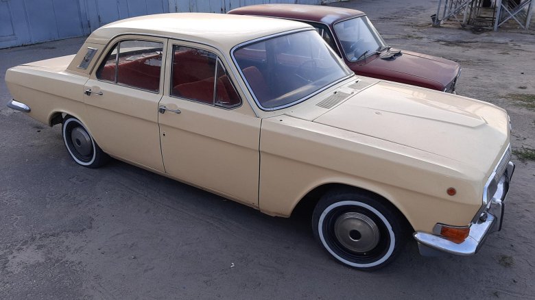 Волга газ 24 бежевая