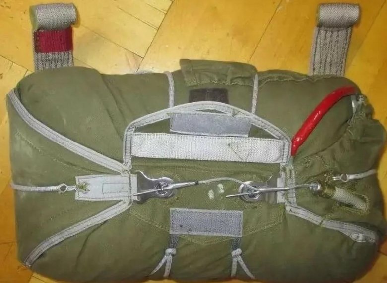 Запаска парашюта д6