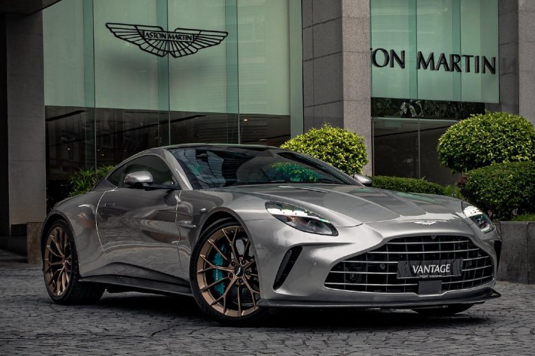 Aston martin dbs superleggera