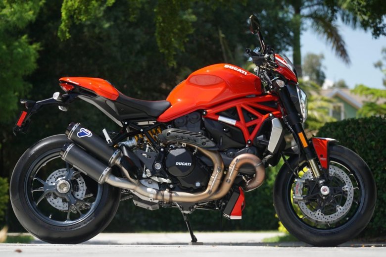 Ducati monster 821