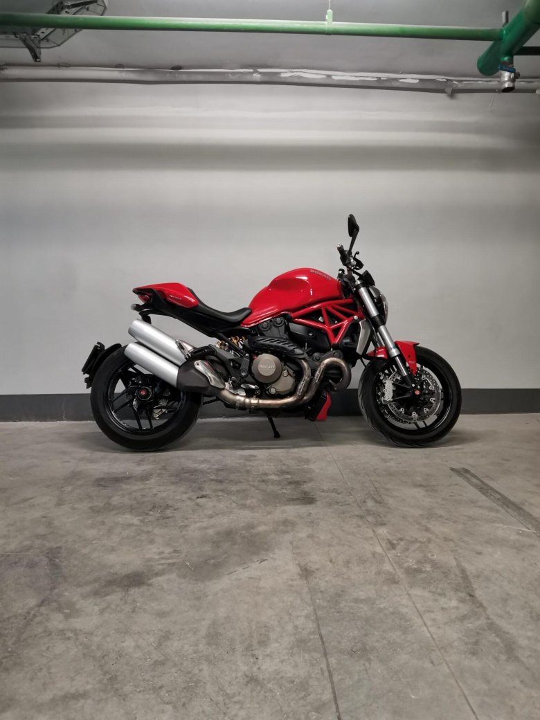 Ducati monster 1200