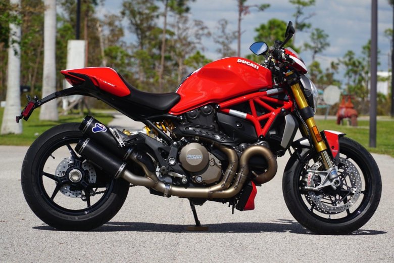 Ducati monster 1200s