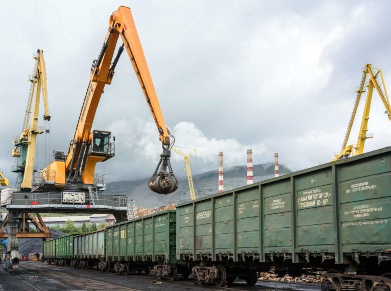 Портальный кран либхер