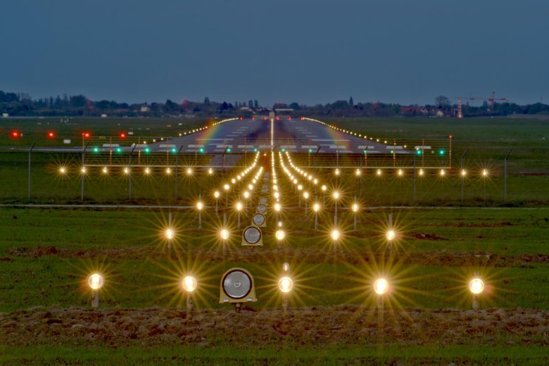 Светотехническое оборудование аэродрома