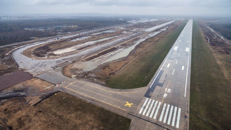 Аэропорт одесса взлетно посадочная полоса