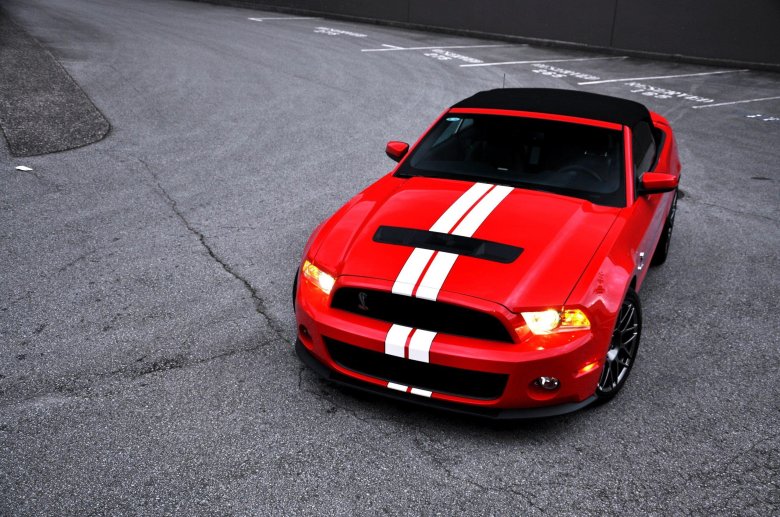 Ford mustang shelby gt500 красный