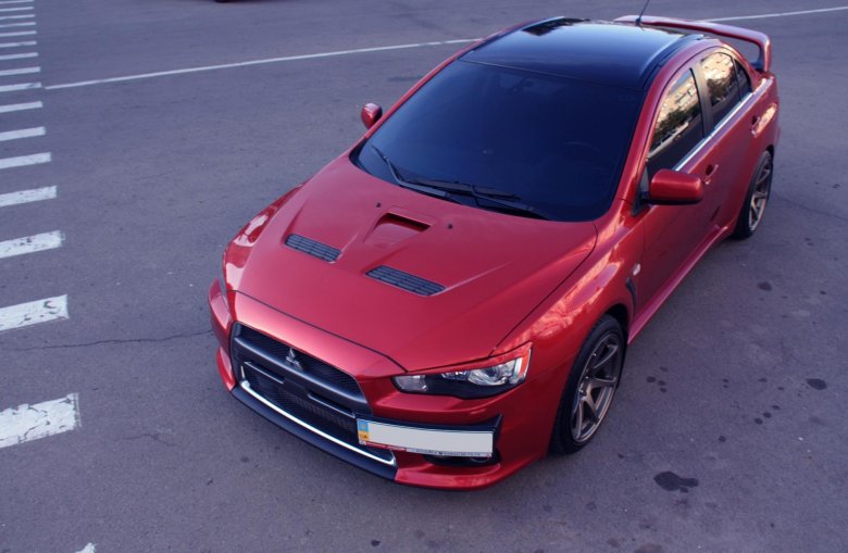 Митсубиси лансер 10 красный