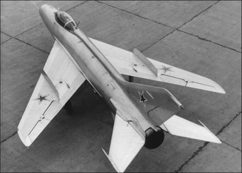 Миг 19 реактивный самолёт