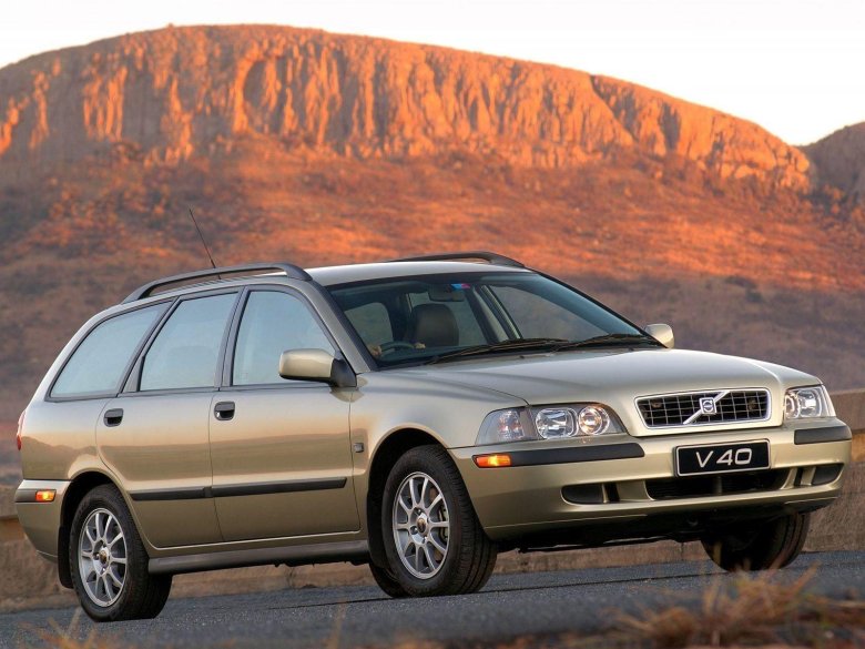 Volvo v40 2002