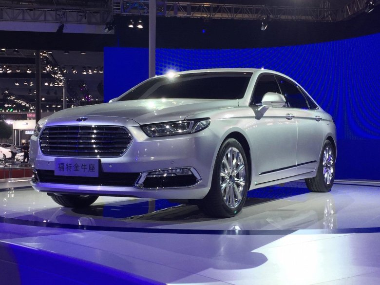 Ford taurus 2016