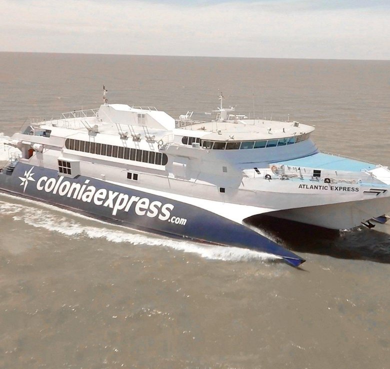 Colonia express ferry
