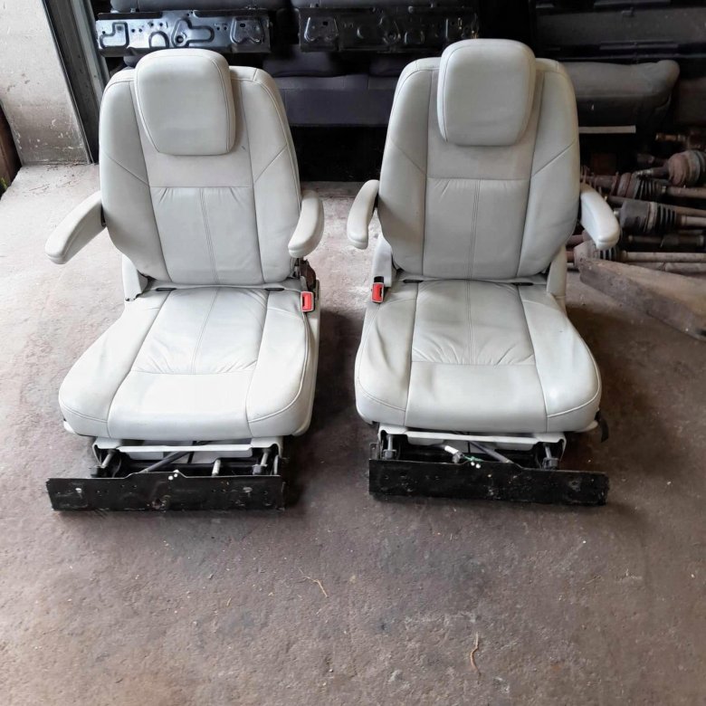 Сиденье переднее