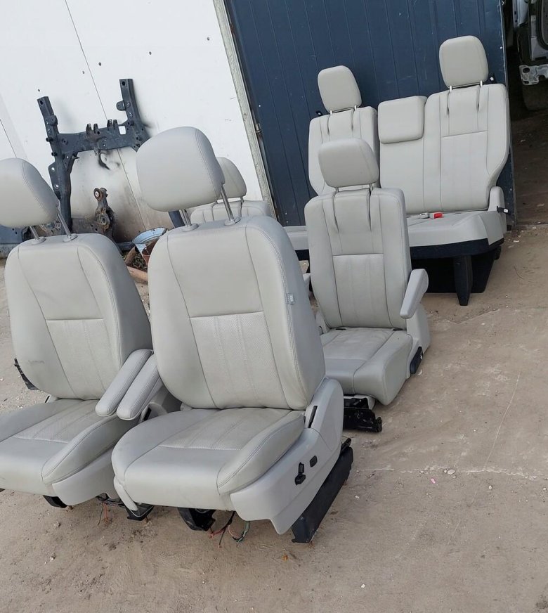 Сиденья крайслер пацифика