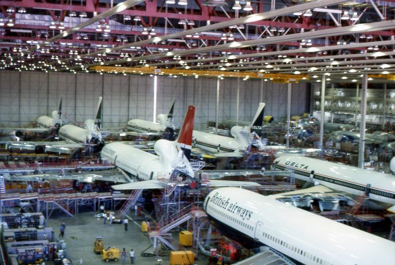 Завод boeing everett factory