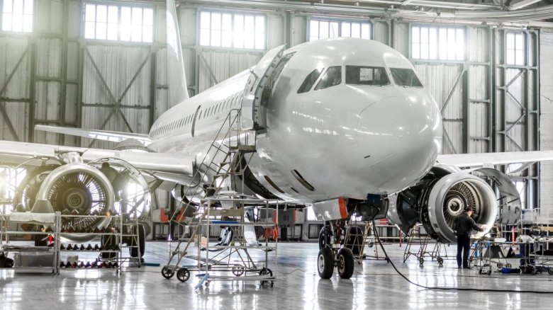 Ангар для самолета