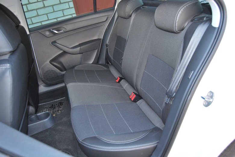 Чехлы для skoda rapid