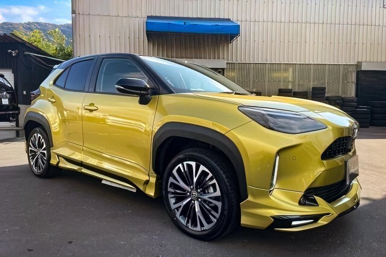 Тойота yaris cross 2020 золотой