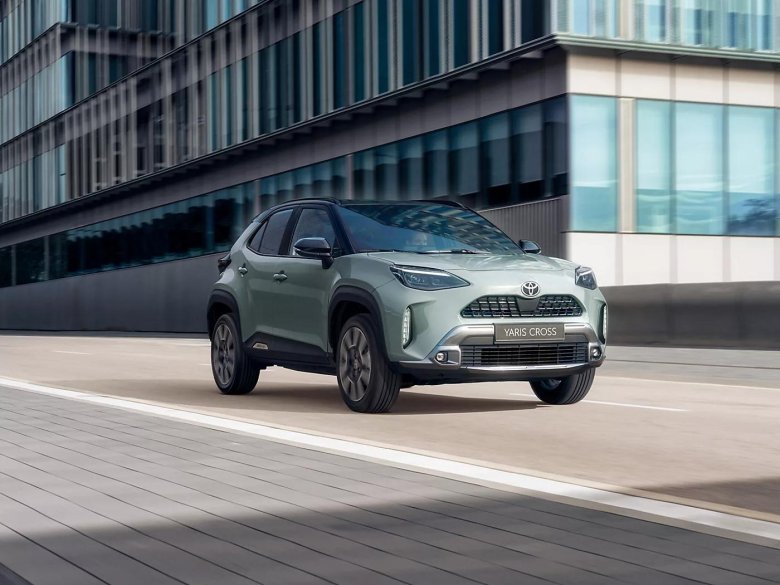 Toyota yaris cross hybrid