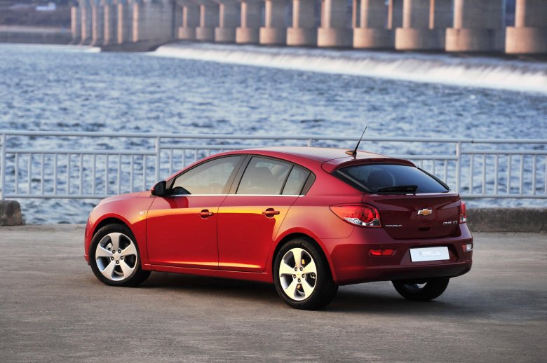 Chevrolet cruze хэтчбек 2015