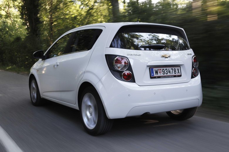 Шевроле авео т300 хэтчбек